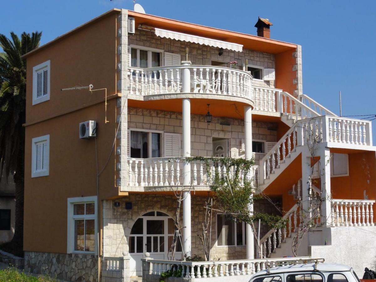Apartmani Pavlovic Sucuraj Bagian luar foto